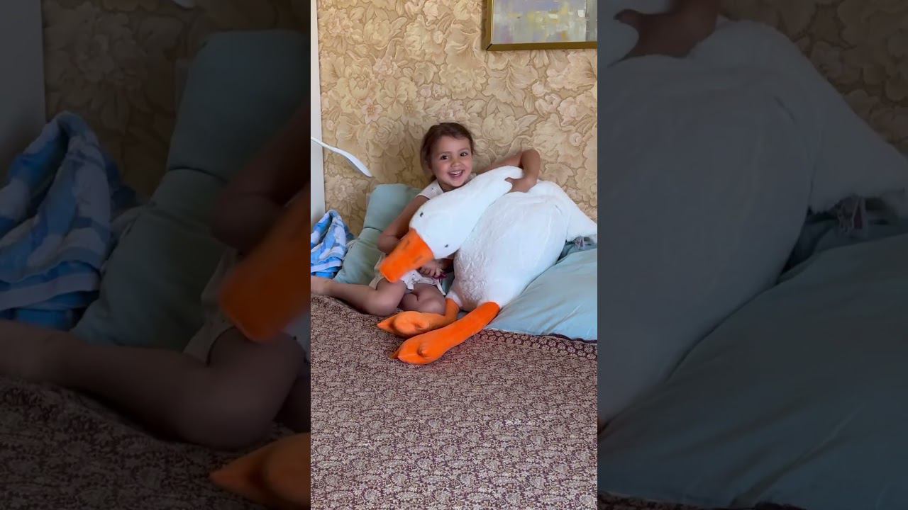 Реакция на подарок от бабушки больше нас в inст: Sashunya_anya