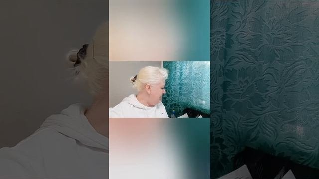 ХОТЯТ ПОВЕСИТЬ ГРАМОТЫ НА СТЕНУ.