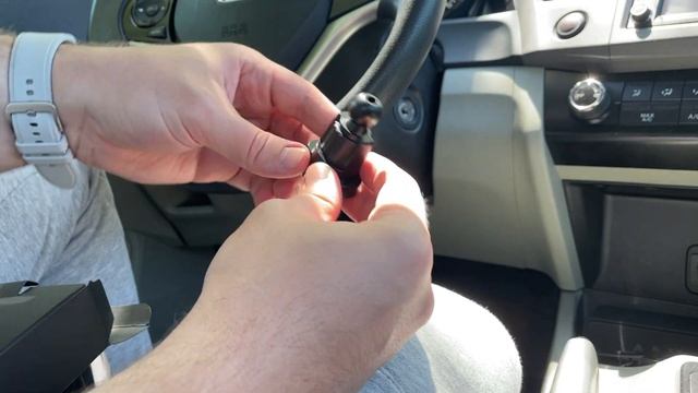 Pitaka MagEZ Car Mount Pro: Simplicity Meets Function!
