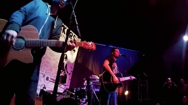 Nani+Laury "Linoleum" (NoFx acoustic cover)