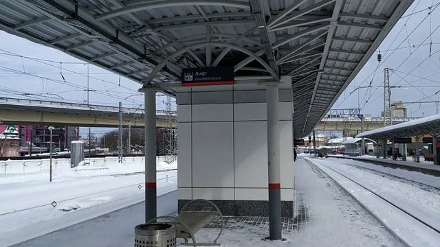 Нижний Новгород. Поезд 145 Челябинск - Санкт-Петербург прибытие стоянка и отправление.