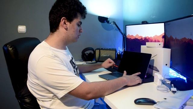 MacBook Pro 13 inch 2019 +Magic Mouse | Unboxing #2 | Iraklis Bozios
