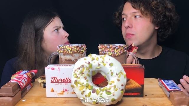 ASMR DONUTS + SNICKERS, KITAKAT CHOCOLATE BARS EATING SOUNDS MUKBANG 먹방 Tati ASMR