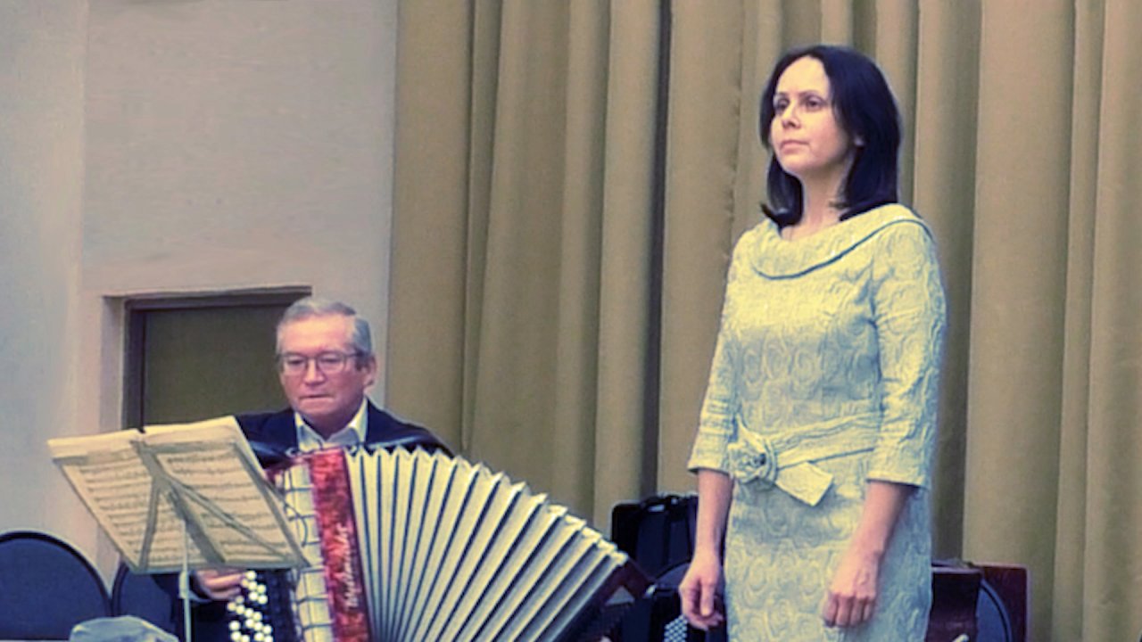 Гляжу в озера синие (муз. Л. Афанасьева)