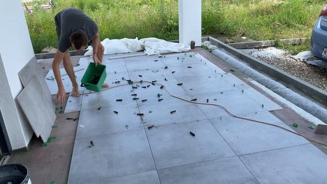 Целый день что-то делал и не положил ни одной плитки. Переезд на землю с нуля