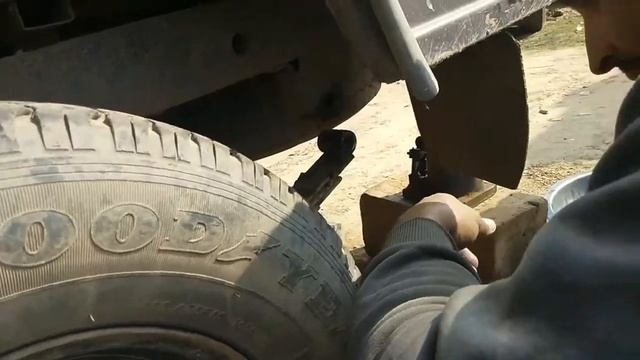 Bolero Leaf Spring bush pin replace( कमानी के बुश पिन कैसे बदलें)
