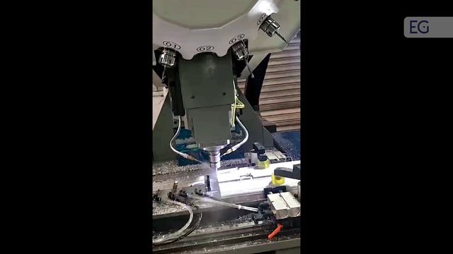 Сверлильно-фрезерный станок DZC-CNC-6500