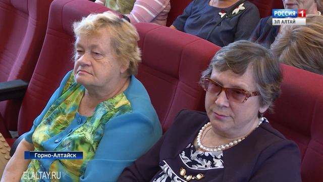 Праздник для ветеранов госструктур прошел в Горно-Алтайске