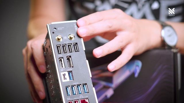 Gigabyte B650M Aorus Elite Review - An often-neglected motherboard form factor?