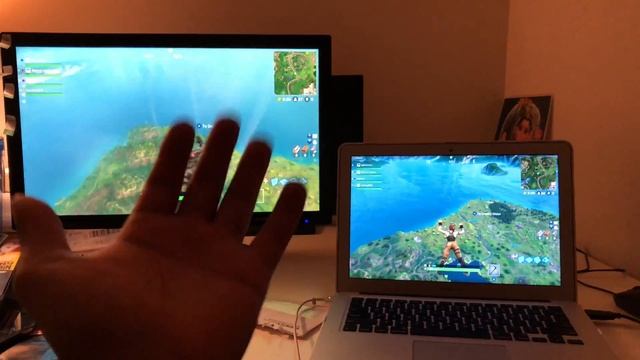 Fortnite: PS4 vs MacBook Air Gameplay Comparison (2017 MacBook  Air Performance Test)