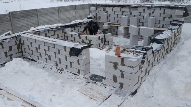 Кладка зимой газобетона ЮДК.Банька Харьков.