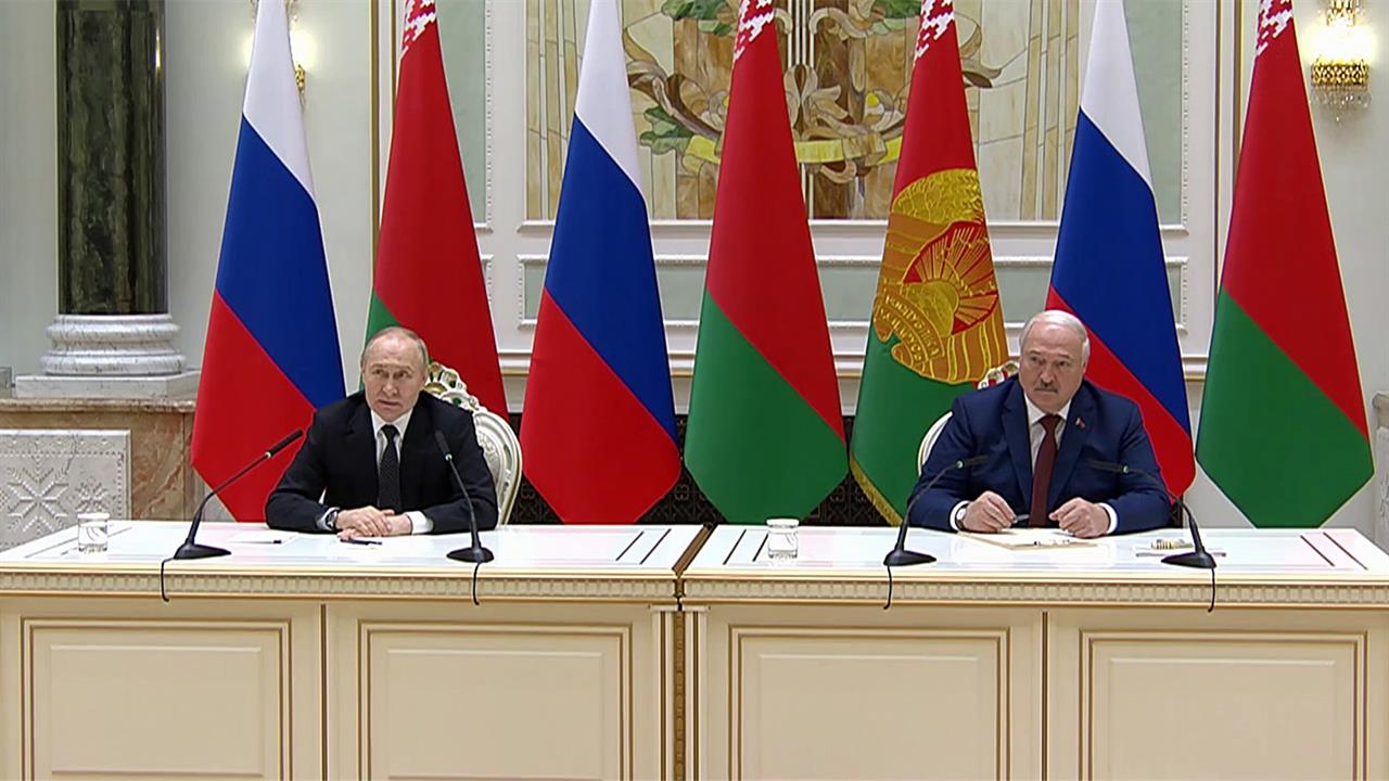 Владимир Путин и Александр Лукашенко ответили на вопросы журналистов