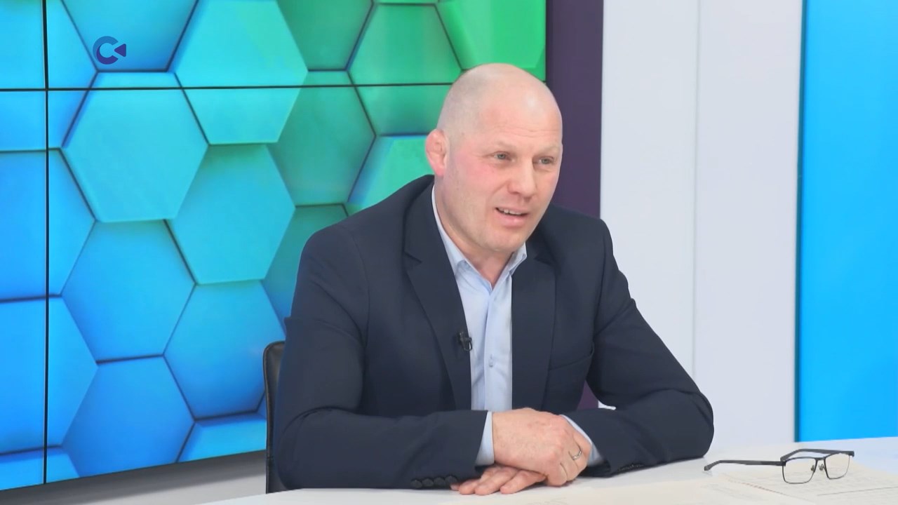 Максим Антипов покидает должность главы администрации Медвежьегорского района