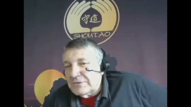 Шоу Дао & Медведев. (у)Божество и его скромность