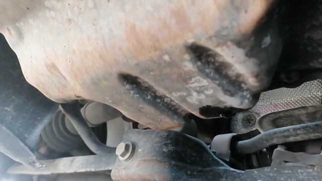 Замена масла в двигателе / Фольксваген Джетта 6, 1.4 tsi