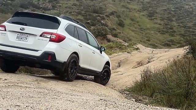 2018 Subaru Outback uses hill descent feature on steep hill & climbs it 1st:w/o xmode, 2nd:w/xmode