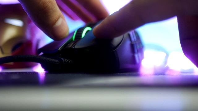 Razer NAGA X - Кнопочный телефон для MMO