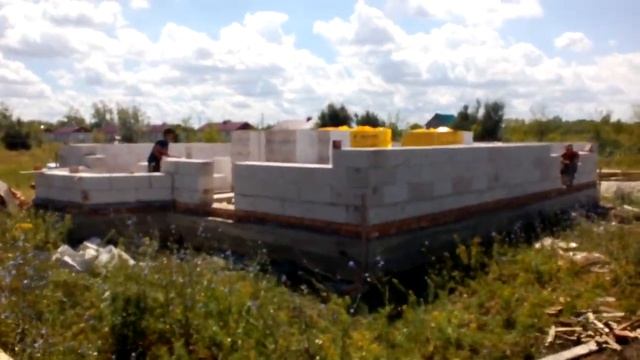 Строительство дома из газоблока. Начало)))