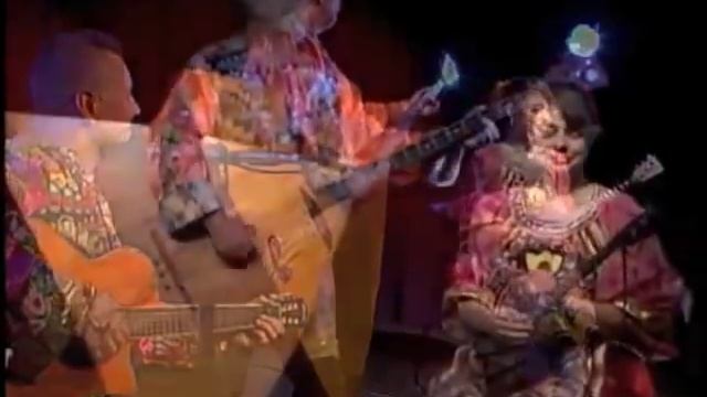 Балалайка музыка смесь - Balalaika(instrument) mix - Música folclórica Rusa - Trio Barynya.wmv