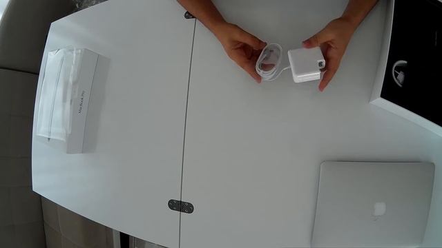 Apple Macbook Pro (2015) Unboxing (kutu acilimi)- 13-inch Retina