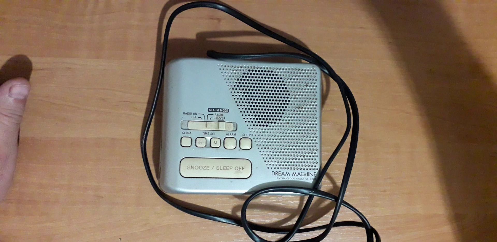 Радиочасы с будильником Sony Dream Machine (разбор)