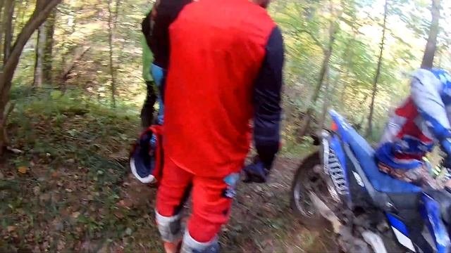 Эндуро прохват, много падений, народ без опыта страдает.  ручей Игнатьево