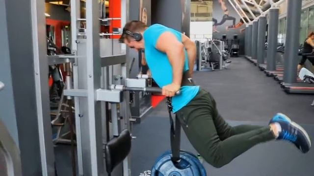 HOW TO BUILD STRENGTH FAST - 3 DAY SPLIT - Shoulders Back Triceps - Situp Challenge
