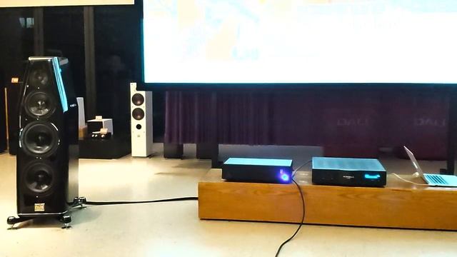 06 KRELL K-300i + KHARMA dB-9 carbon