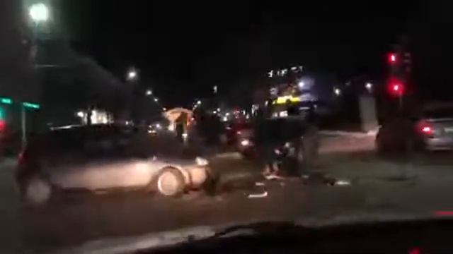 У торгового центра «Атрон» в Рязани столкнулись два автомобиля