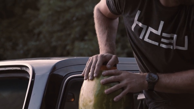 Chase Rice - Everybody We Know Does