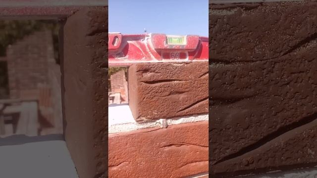 кладка облицовочного кирпича под шаблон!