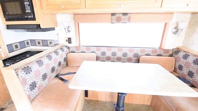 2011 Winnebago Chalet Vista 32KR A Class Motorhome from Porter’s RV Sales