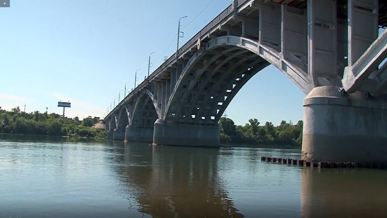 Год назад в Бийске отремонтировали коммунальный мост