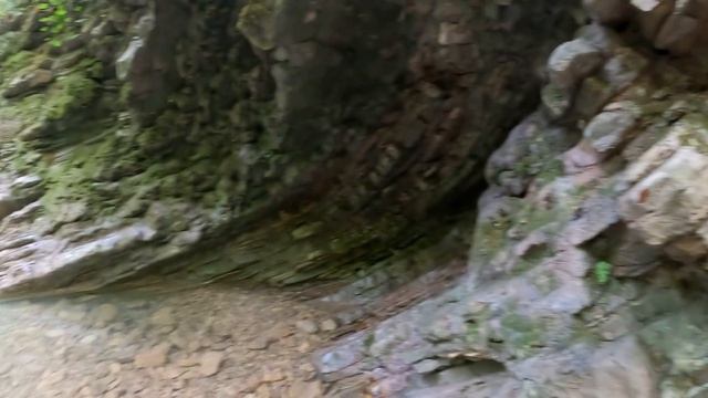 Крабовое ущелье. Хорошая обувь, бутылочка воды , здоровье и 200р- вот что надо!?ЛАЗАРЕВСКОЕ СЕГОДНЯ