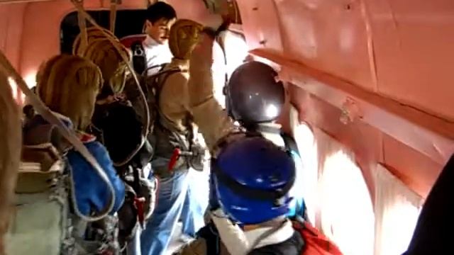 Земля, Небо и красный Ан-2.. / Red AN-2. Live from the Flight Deck..