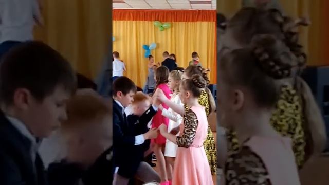 Выпускной Юрьев-Польский школа 3  4 б класс