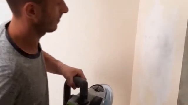 Как снять старую краску без пыли?! Ответ прост...
