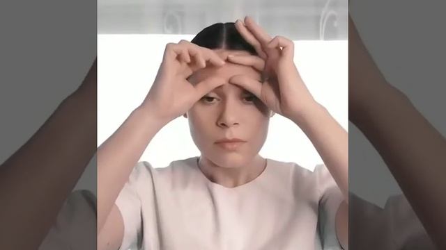 Experalta platinum seriyasının qırışlar əleyhinə korrektorunun masaj hərəkətləri 100% nəticə