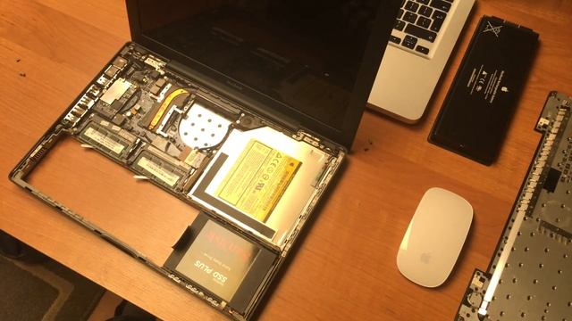 Fan replacement in MacBook A1181 Black [4K60fps]