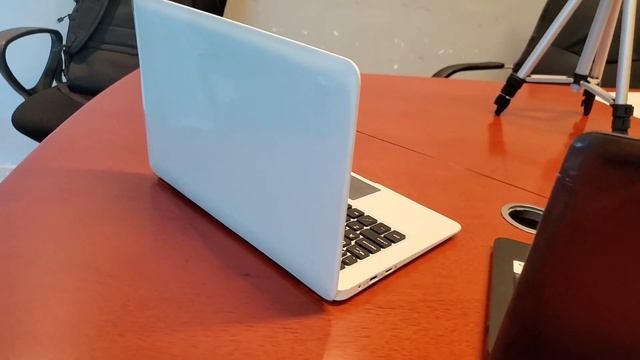 LAPTOP SUPER ECONÓMICA NETBOOK CON WINDOWS 10??