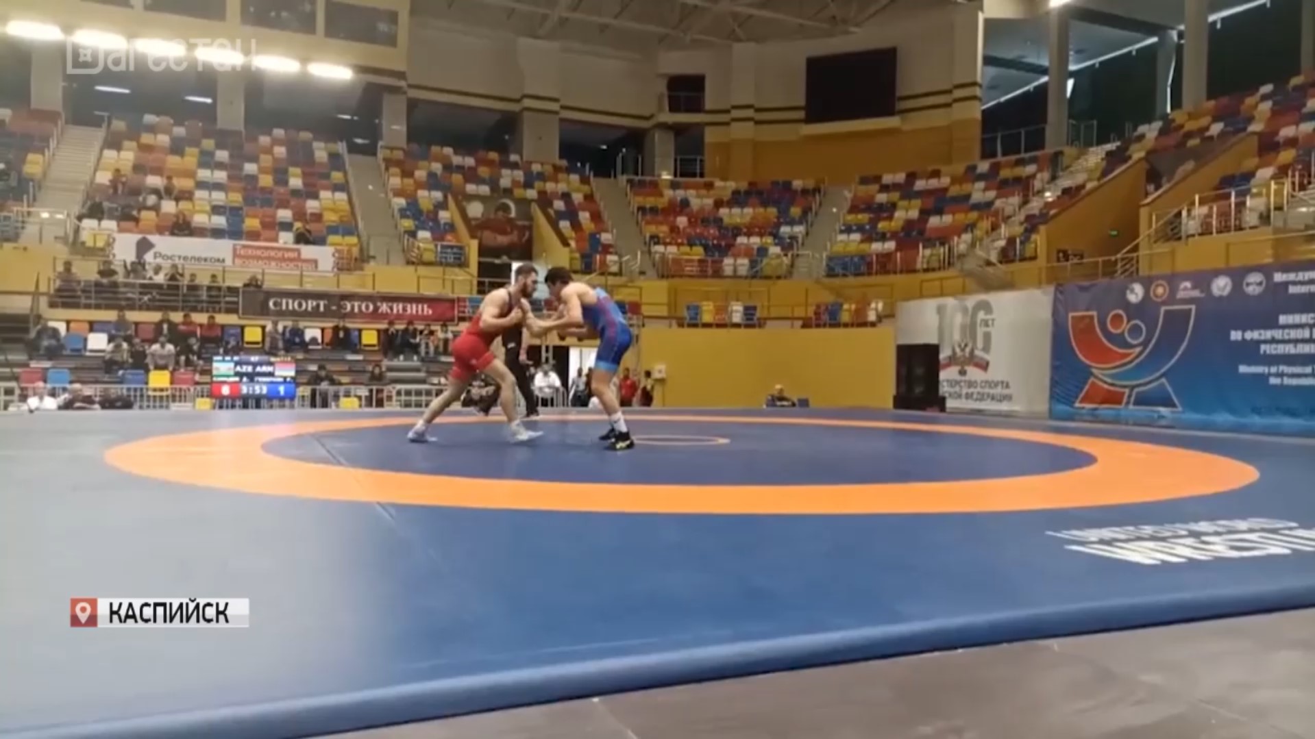 Международный турнир по греко-римской борьбе стартовал в Каспийске