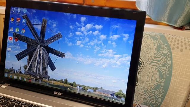 продаю ноутбук Acer V3 551g