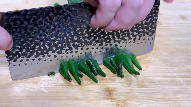 秋葵裡面加入一個蛋黃，沒想到這麼好吃，操作簡單，記得收藏【阿光廚房】#秋葵 #秋葵做法