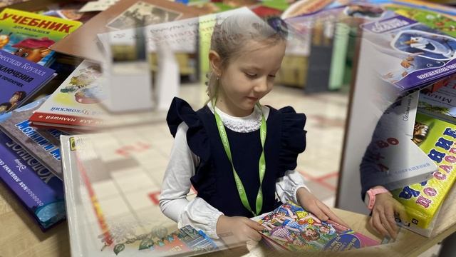 Акция на Октябрьской 81. Подари книгу другу!