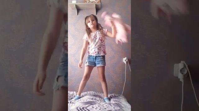 снова день Снова ночь мысли прочь в эту ночь мать не спит день и ночь снова ждёт сына дочь 17 пое