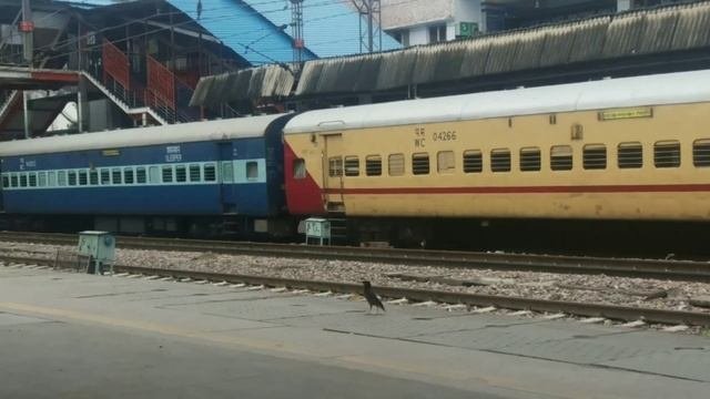 Hazrat Nizamuddin Railway Station Full Details || Railway Nagar