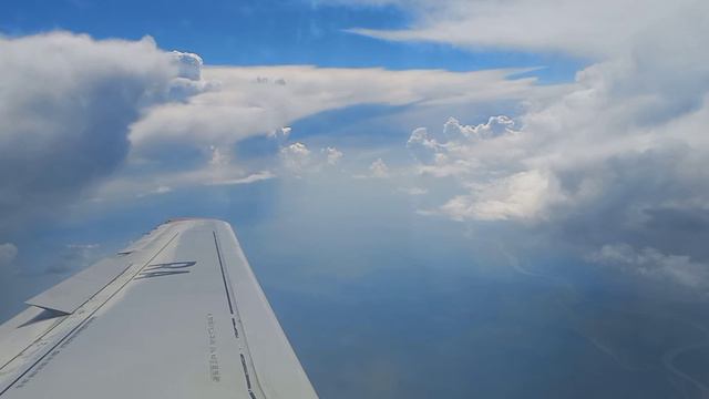 ✈️