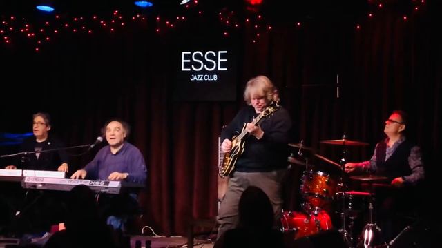What A Wonderful World (L. Armstrong) – Сергей Манукян – 21.01.21 – джаз-клуб «ЭССЕ» (г. Москва).
