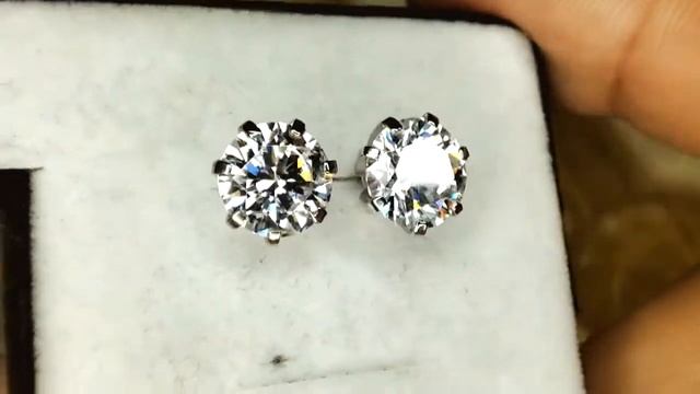 Серьги пусеты белое золото 585 белоснежные муассаниты 50 кт