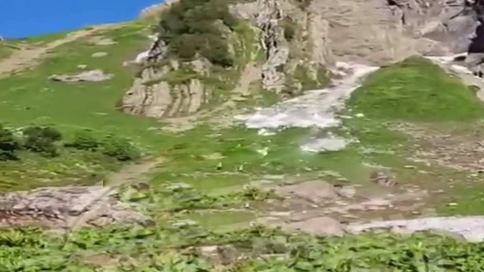 В результате схода лавины в горах Сочи погибла 29-летняя девушка
